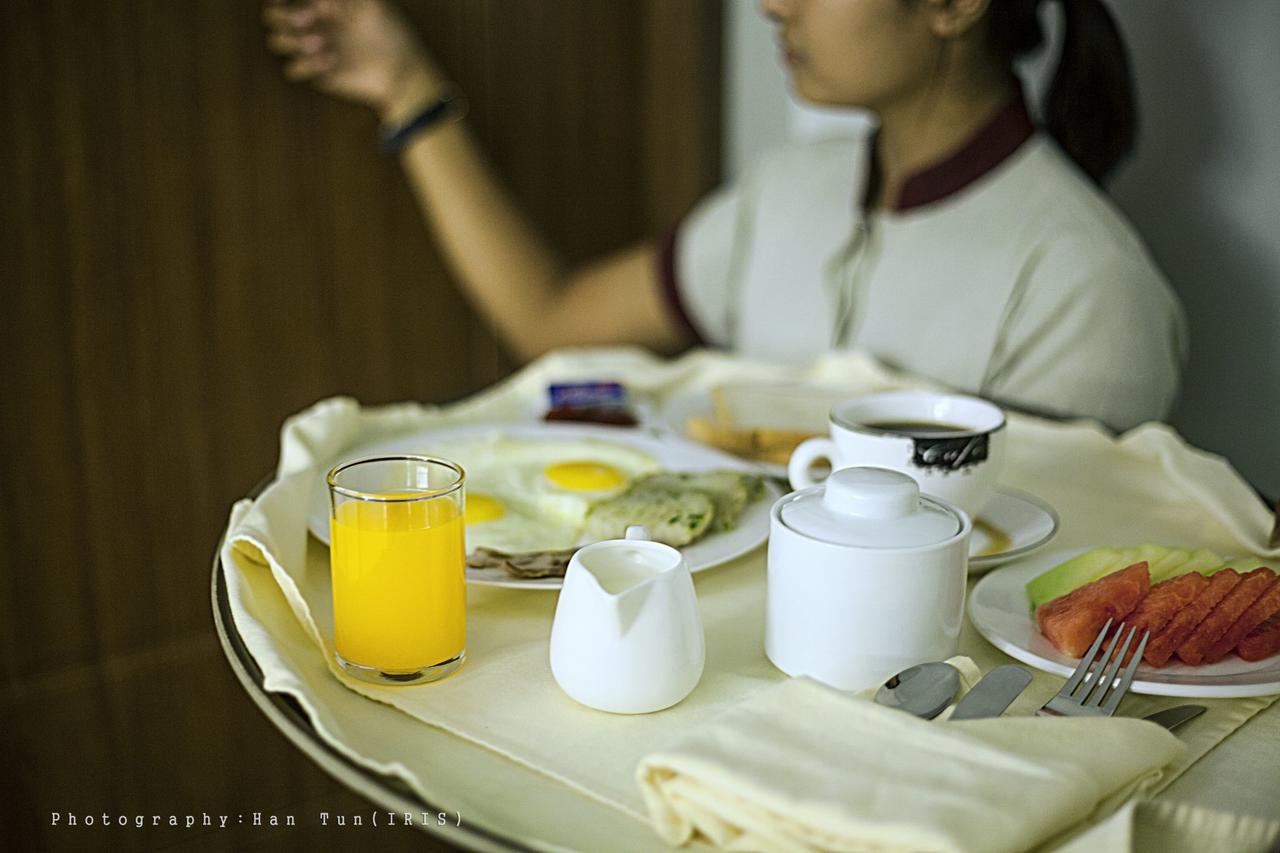 Ngwe Moe Hotel Mawlamyine Luaran gambar
