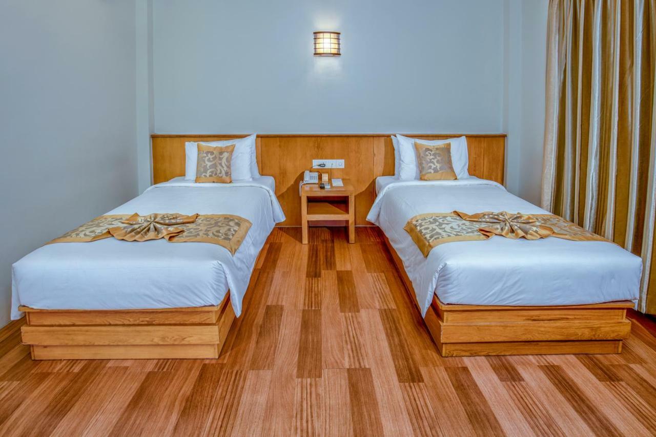 Ngwe Moe Hotel Mawlamyine Luaran gambar