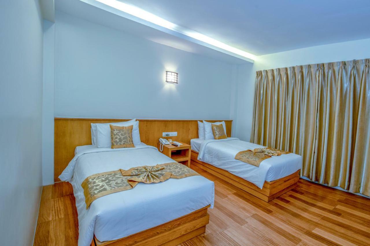 Ngwe Moe Hotel Mawlamyine Luaran gambar