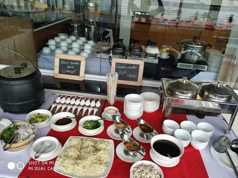 Ngwe Moe Hotel Mawlamyine Luaran gambar